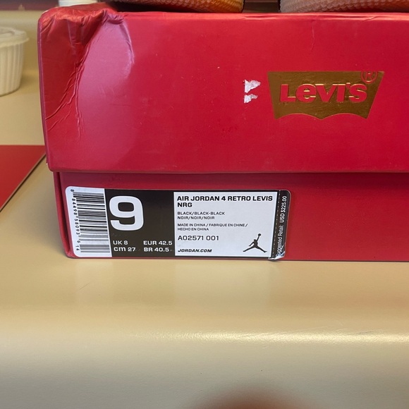 Jordan 4 Levis sz 9 men’s - Picture 2 of 2
